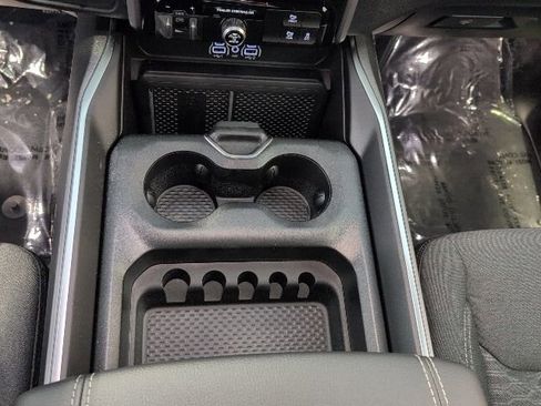 New 2026 RAM 1500 4x4 Crew Cab image 24