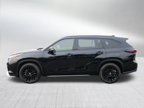 Used 2025 Toyota Highlander XSE AWD/4WD image 4