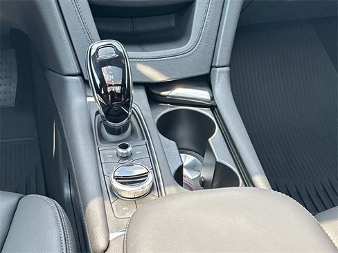 Used 2025 Cadillac XT6 Luxury image 4