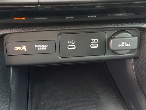 Used 2025 Honda Civic Sport image 17