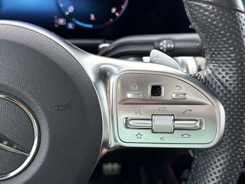 Certified 2022 Mercedes-Benz GLB 250 4MATIC image 16