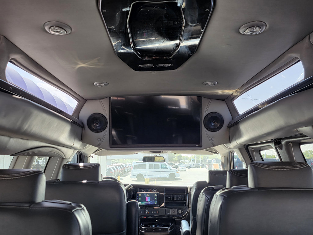 Used 2023 GMC Savana 2500 Extended RWD image 34
