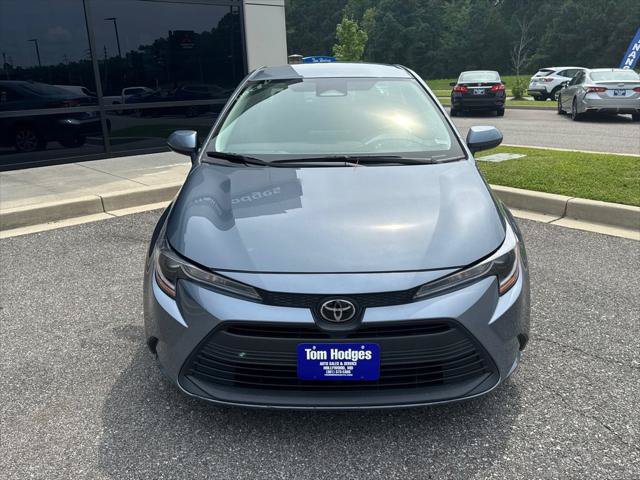 Used 2024 Toyota Corolla LE FWD image 2
