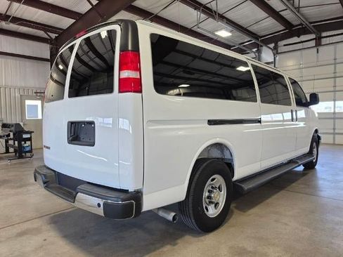 Used 2025 Chevrolet Express 3500 LT w/ LT Preferred Equipment Group RWD image 5