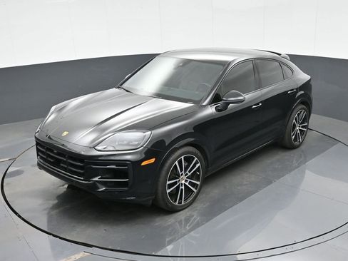 Certified 2024 Porsche Cayenne Coupe AWD/4WD image 26
