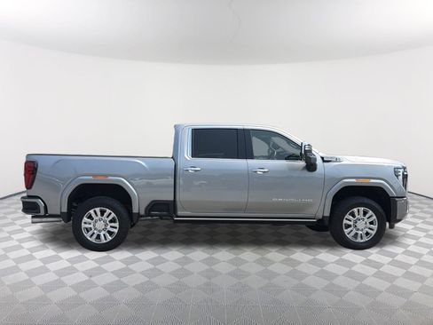 Used 2024 GMC Sierra 2500 Denali w/ Denali Reserve Package AWD/4WD image 7