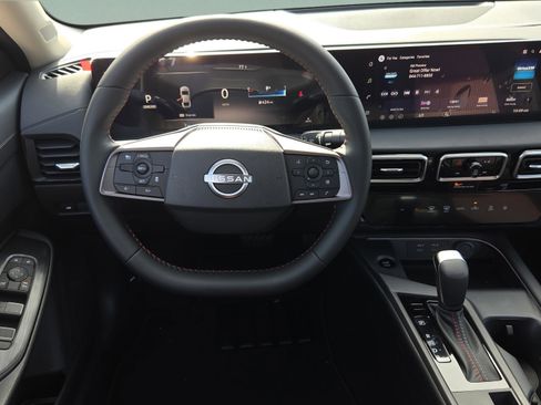 New 2026 Nissan Sentra SR w/ Floor Mat Package FWD image 11