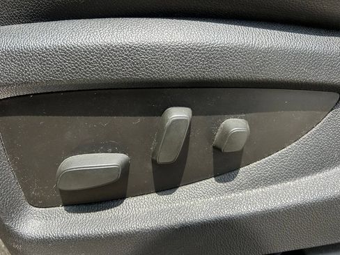 Used 2015 Chevrolet Tahoe LT AWD/4WD image 11