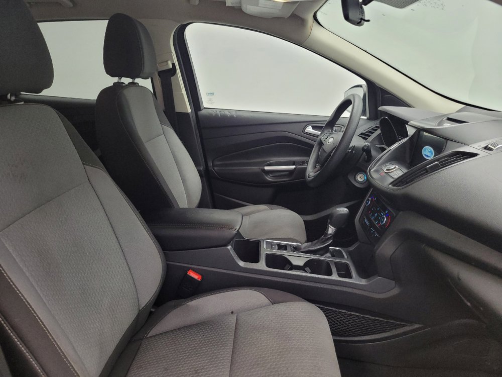 Used 2017 Ford Escape SE w/ Equipment Group 201A FWD image 21