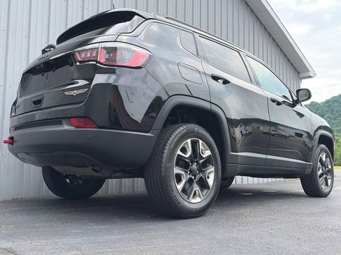 Used 2018 Jeep Compass Trailhawk w/ Leather Interior Group AWD/4WD image 8