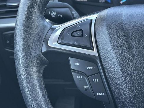 Used 2024 Ford Edge SEL image 27