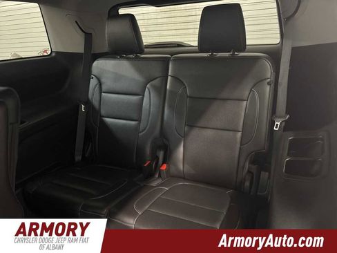 Used 2023 GMC Acadia SLT image 27