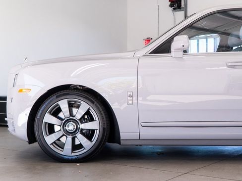Used 2022 Rolls-Royce Cullinan image 15