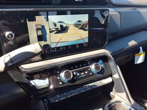 New 2026 GMC Sierra 2500 AT4 w/ AT4 Premium Plus Package image 22