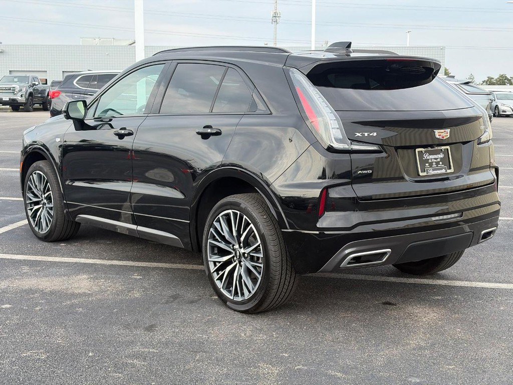 Used 2024 Cadillac XT4 Sport AWD/4WD image 8