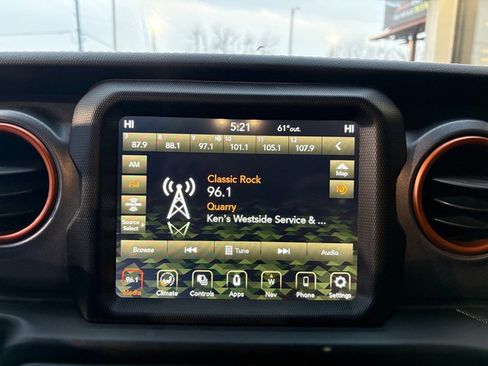 Used 2020 Jeep Gladiator Mojave image 30