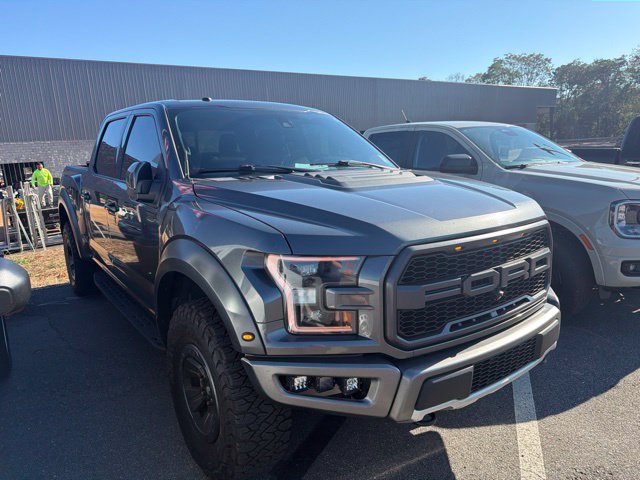 Used 2018 Ford F150 Raptor w/ Equipment Group 802A Luxury AWD/4WD image 2