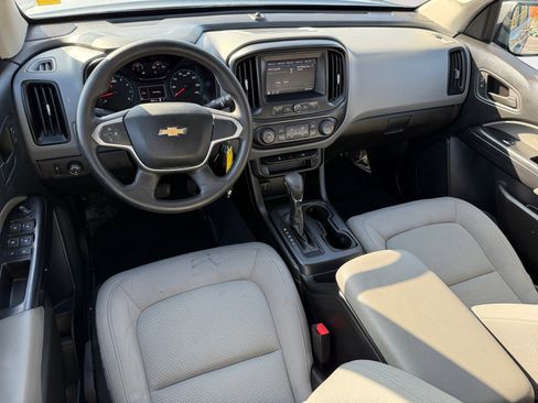 Used 2022 Chevrolet Colorado W/T w/ Custom Special Edition image 15