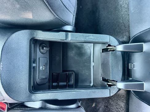 Used 2017 Ford Mustang Coupe RWD image 27