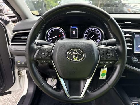 Used 2020 Toyota Camry SE FWD image 40