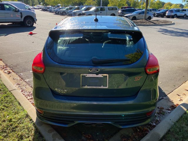 Used 2018 Ford Focus ST FWD image 32