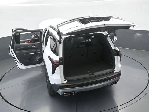 Used 2024 Chevrolet Traverse Z71 w/ Enhanced Driving Package image 82