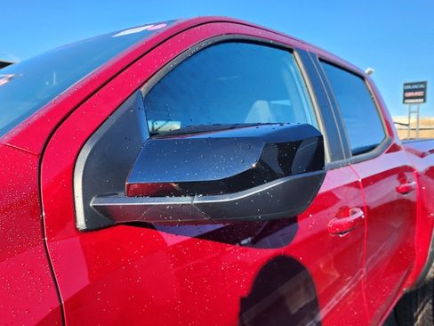 New 2026 GMC Canyon Elevation w/ Convenience Package image 12