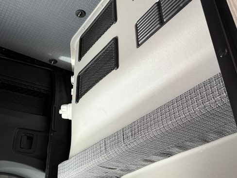 Used 2022 Mercedes-Benz Sprinter 2500 image 33