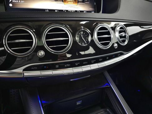 Used 2014 Mercedes-Benz S 550 Sedan w/ Sport Package Plus One image 28