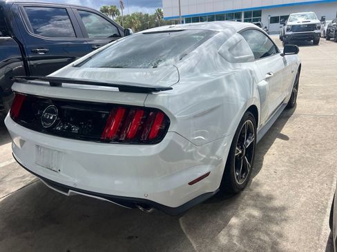 Used 2017 Ford Mustang GT Premium RWD image 3