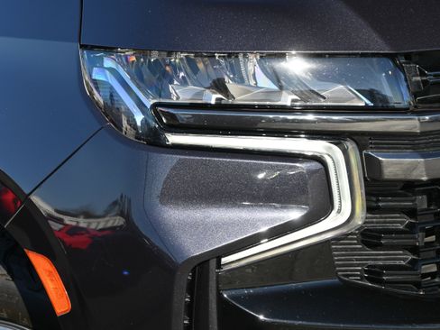 Used 2022 Chevrolet Tahoe Z71 w/ Luxury Package image 13