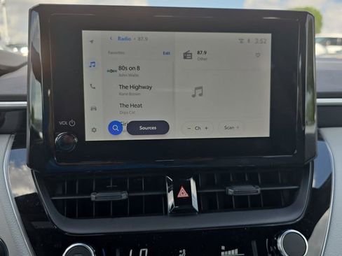 New 2026 Toyota Corolla SE FWD image 20