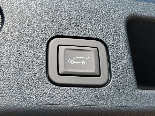 New 2027 GMC Terrain Elevation w/ Elevation Premium Package AWD/4WD image 32