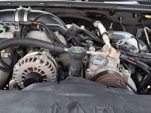 Used 2006 Chevrolet Silverado 2500 LT w/ Heavy-Duty Power Package image 30