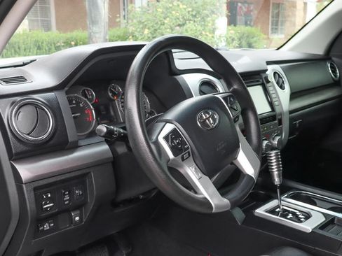 Used 2016 Toyota Tundra SR5 w/ SR5 Upgrade Package AWD/4WD image 22