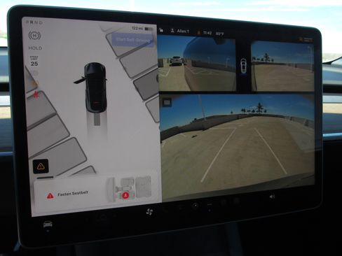 Used 2024 Tesla Model Y 2WD image 20