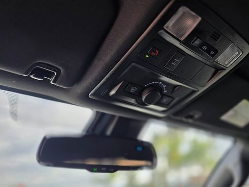 Used 2022 Toyota Tacoma TRD Off-Road w/ Technology Package image 44