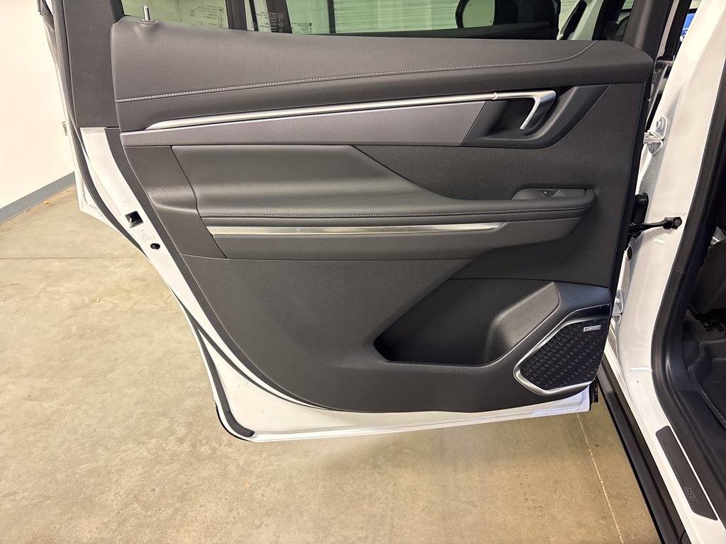 New 2026 Buick Enclave Sport Touring w/ Power Package FWD image 43