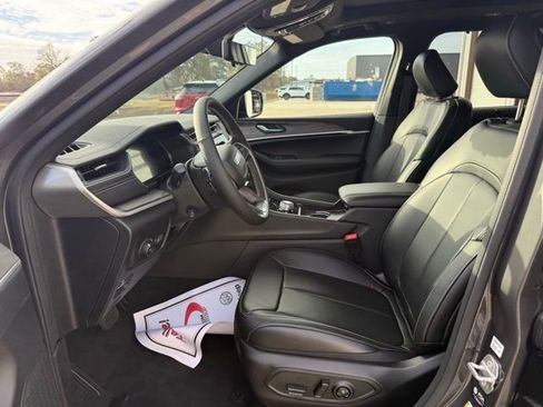 New 2025 Jeep Grand Cherokee L Limited w/ Luxury Tech Group II image 11