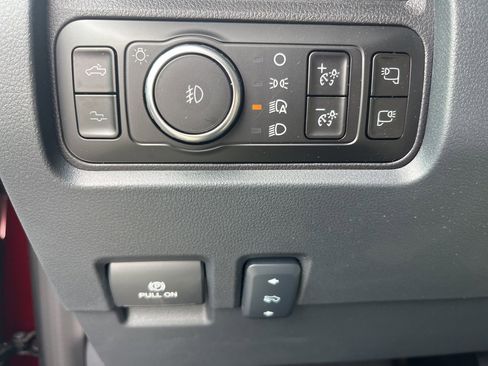 New 2025 Ford F250 Platinum image 31