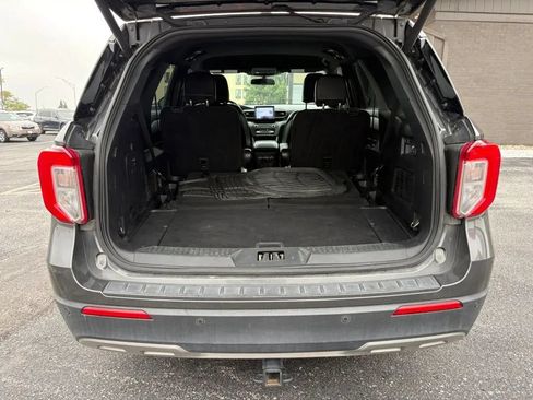 Used 2020 Ford Explorer XLT w/ Equipment Group 202A AWD/4WD image 9