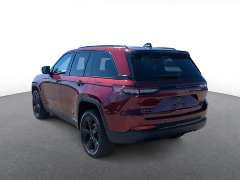 Certified 2023 Jeep Grand Cherokee Altitude AWD/4WD image 6