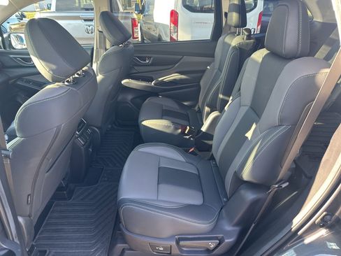 Used 2024 Subaru Ascent Onyx Edition image 9