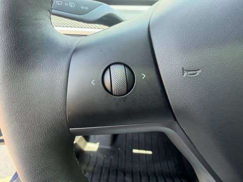 Used 2023 Tesla Model 3 Standard Range RWD image 35