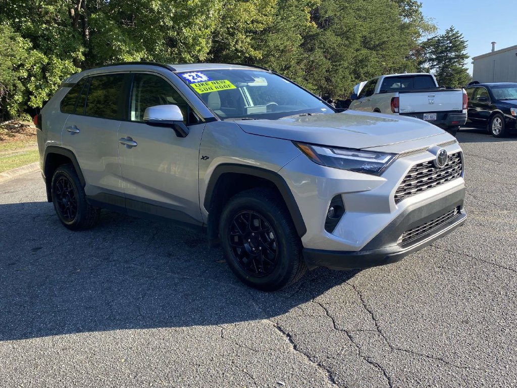 Used 2024 Toyota RAV4 XLE w/ Convenience Package FWD image 6