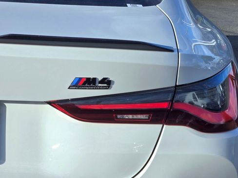 Used 2023 BMW M4 Competition w/ Executive Package image 11