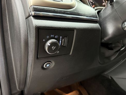 Used 2014 Jeep Grand Cherokee Summit AWD/4WD image 16