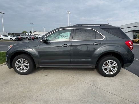 Used 2017 Chevrolet Equinox LT image 4