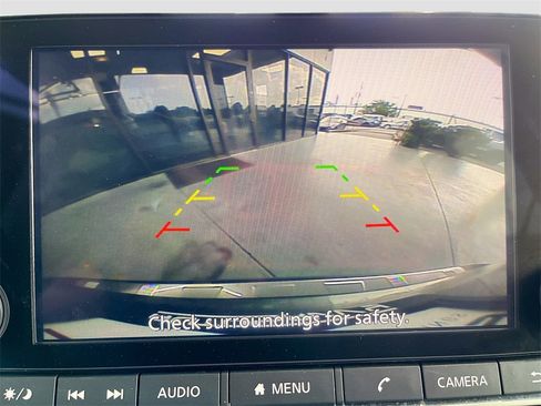 Used 2023 Nissan Rogue SV image 13