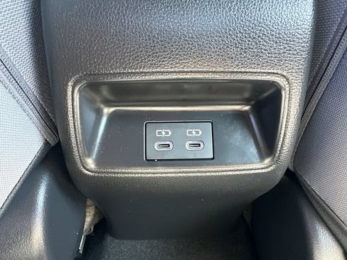 Used 2025 Toyota Corolla SE w/ SE Premium Package FWD image 18